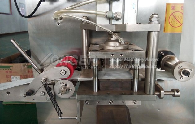 Round Tea Bag Packaging Machine Picture